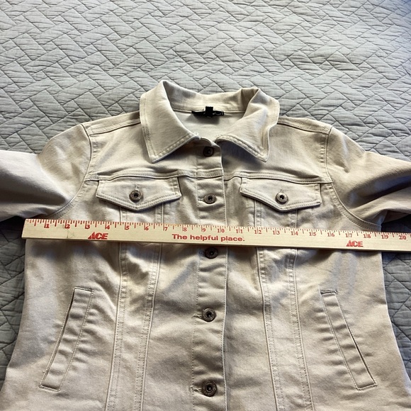 DG2 by Diane Gilman Beige Jean Jacket - Picture 7 of 11